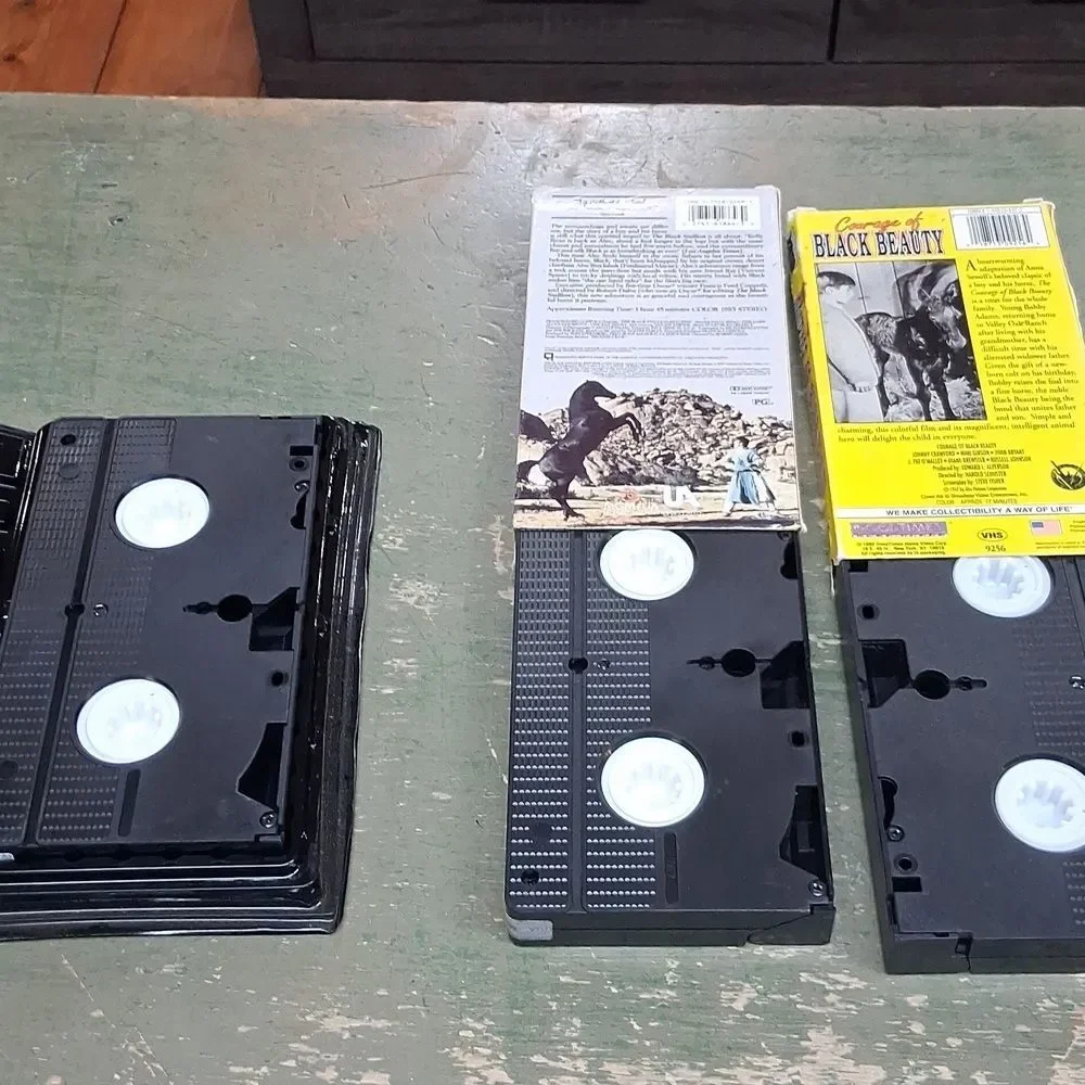 Vintage Black Beauty 3 VHS,‎ & 6 Black Beauty Story Books
